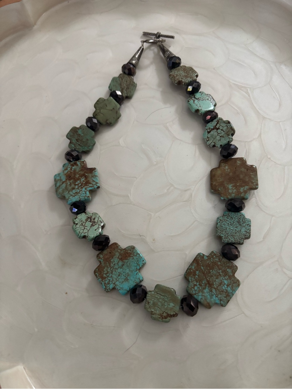 Turquoise Cross-Shape Bead Necklace in Blue-Green